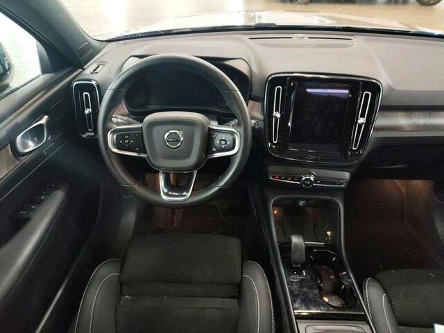Volvo XC40 Recharge Twin Ultimate 78 kWh | SOH:94% | Warmtepomp | Stoel/stuur verwarming | Power Seat | Memory | Harman/Kardon | Adaptieve cruise | BLIS | Schuif/kantel Panoramadak |