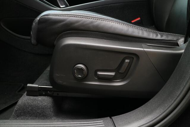 Volvo XC40 1.5 T5 Recharge R-Design | PHEV | Trekhaak | Camera |