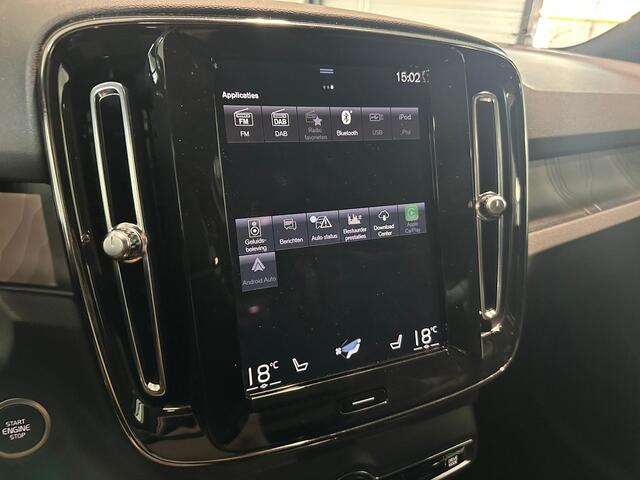 Volvo XC40 T5 Aut. Plug-in Hybrid Ultimate Dark ACC Stoelverwarming Panoramadak 262pk