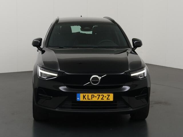 Volvo XC40 Recharge Core | Navigatie | Stoelverwarming | Stuurwielverwarming | Achteruitrijcamera | Apple Carplay/Android Auto |