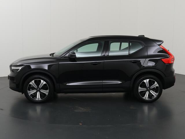 Volvo XC40 Recharge Core | Navigatie | Stoelverwarming | Stuurwielverwarming | Achteruitrijcamera | Apple Carplay/Android Auto |