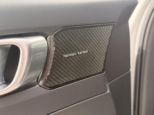 Volvo XC40 1.5 T3 | ACC | Pano | Harman/Kardon | Cam