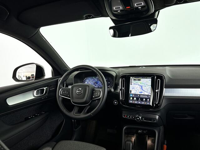 Volvo XC40 B4 Plus Dark | Parkeercamera | Harman Kardon | Stoel- en Stuurverwarming | Trekhaak