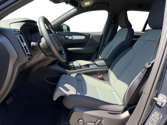 Volvo XC40 2.0 B4 Plus Dark