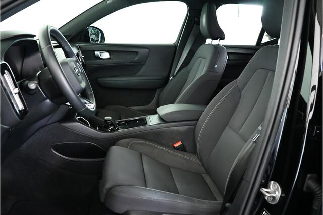 Volvo XC40 Recharge Plus 70 kWh Navi / Pilot assist / ACC / Camera / Trekhaak