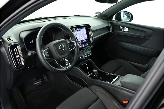 Volvo XC40 Recharge Plus 70 kWh Navi / Pilot assist / ACC / Camera / Trekhaak