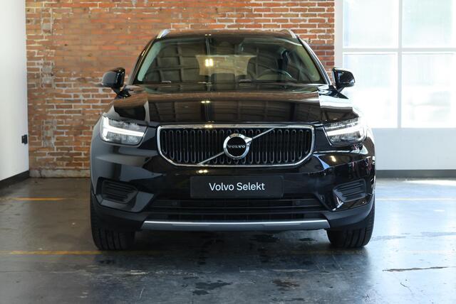 Volvo XC40 T2 Momentum | Automaat | Navigatie | Parkeercamera | Parkeersensoren voor en achter | Apple Carplay | Android Auto | Climate Control | Cruise Control