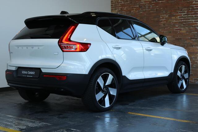 Volvo XC40 Single Motor Extended Range Ultimate 82 kWh | Panoramadak | 20'' Lichtmetalen velgen | 360° Parkeercamera | Parkeersensoren voor + achter | Google infotainment | Stoelverwarming | Electrische bedienbare voorstoelen met geheugen