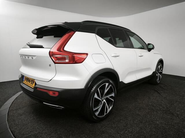 Volvo XC40 1.5 T3 R-Design | Achteruitrijcamera | Navigatie | Stoelverwarming | Elektrische Achterklep |