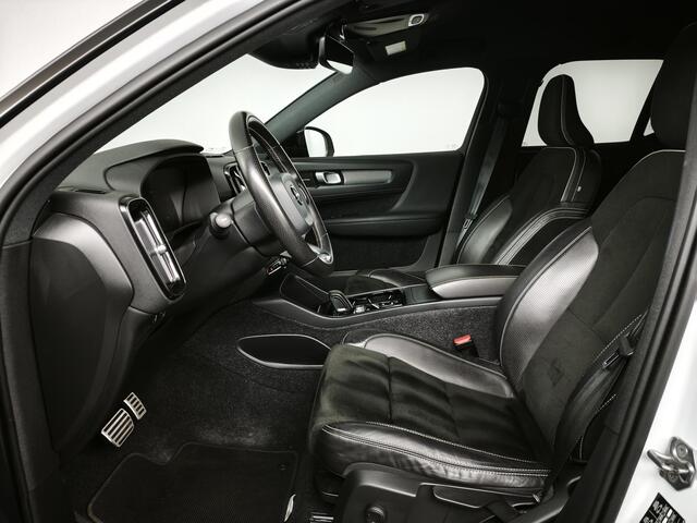 Volvo XC40 1.5 T3 R-Design | Achteruitrijcamera | Navigatie | Stoelverwarming | Elektrische Achterklep |