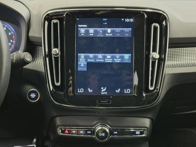 Volvo XC40 2.0 B3 R-Design | Stoel/Stuur verwarming | Adaptieve Cruise | Parkeersensoren V+A | Parkeercamera | Extra getint glas | Harman/Kardon | BLIS | Volvo on Call |