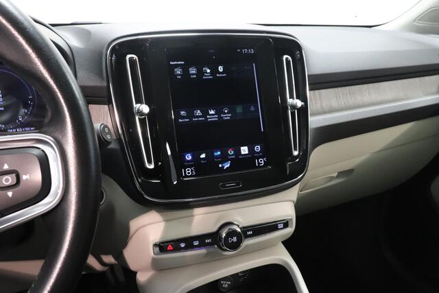 Volvo XC40 1.5 T5 Recharge Inscription | Camera | Leder | Climate controle | AppleCarplay AndroidAuto | Navigatie |