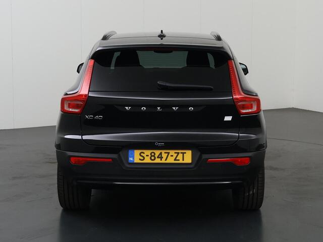 Volvo XC40 Recharge Core 70 kWh | Achteruitrijcamera | DAB | Apple Carplay/Android Auto | Navigatie | Cruise control |