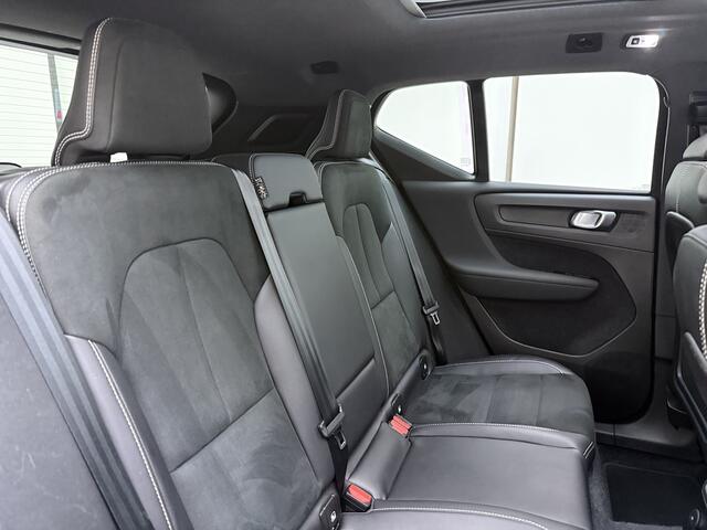 Volvo XC40 T4 211pk R-Design / Full-LED / Elektr. Stoelen / Panoramadak / 360 camera / Harman&Kardon Audio / 19'' / Getint glas / Keyless / Trekhaak / Stoel + Stuurw. Verwarming / Achterb. Verwarming / ACC / BLIS /