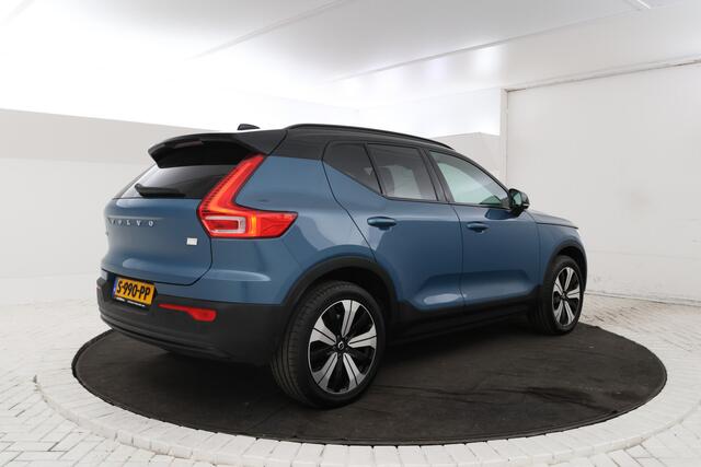 Volvo XC40 Recharge Core 70 kWh Zwarte hemel, Stoel/stuur verwarming, Apple carplay