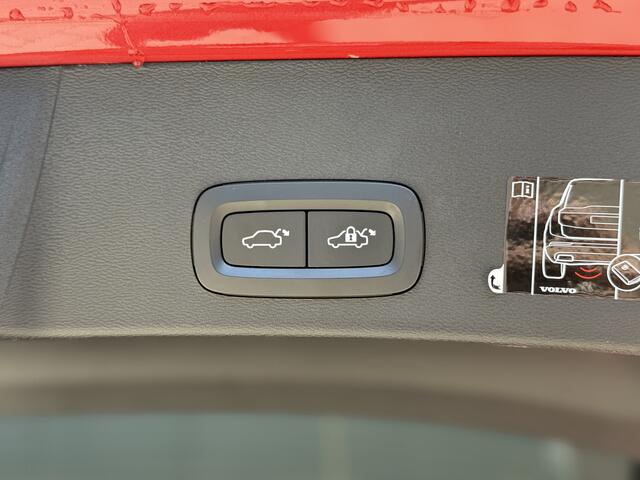 Volvo XC40 1.5 T5 Recharge Inscription Expression Panoramadak | Harman Kardon Audio | Camera | Getint glas