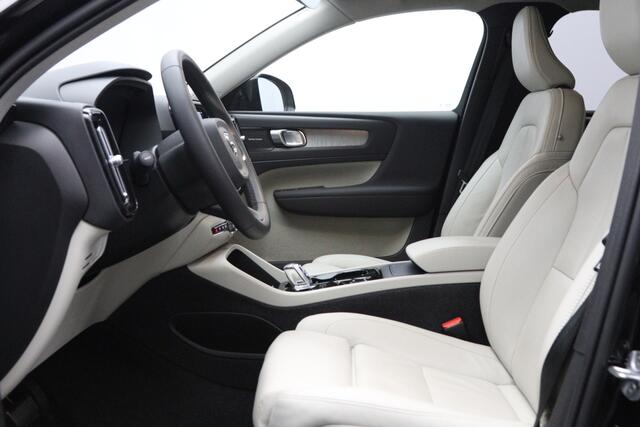 Volvo XC40 2.0 B3 164 PK Plus Dark, Harman/Kardon, Leder, Trekhaak, Memory, Camera