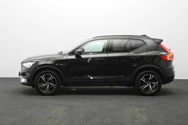Volvo XC40 2.0 B3 164 PK Plus Dark, Harman/Kardon, Leder, Trekhaak, Memory, Camera
