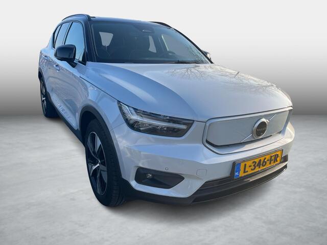 Volvo XC40 Recharge P8 AWD R-Design | Trekhaak | Panoramadak | Harman Kardon Audio | 360 Graden Camera | Parkeersensoren | Keyless Entry | Elektrische Achterklep | Navigatie | Cruise Control Adaptief | BLIS
