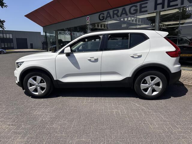 Volvo XC40 1.5 T2 Momentum Core | Navi | Apple Carplay/Android auto | Clima | Cruise Control | trekgewicht geremd 1600kg |
