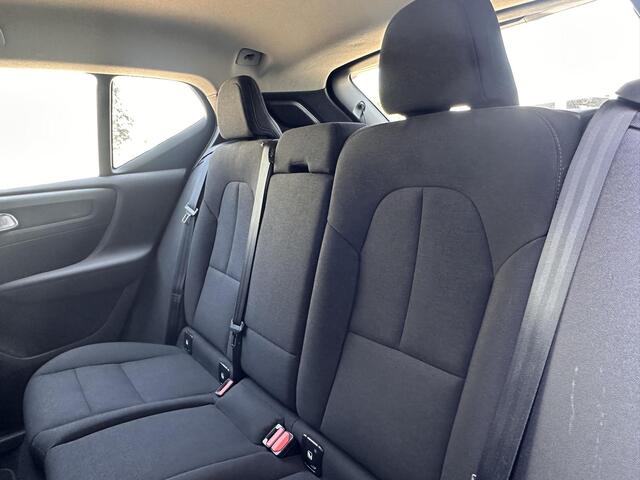 Volvo XC40 1.5 T2 Momentum Core | Navi | Apple Carplay/Android auto | Clima | Cruise Control | trekgewicht geremd 1600kg |
