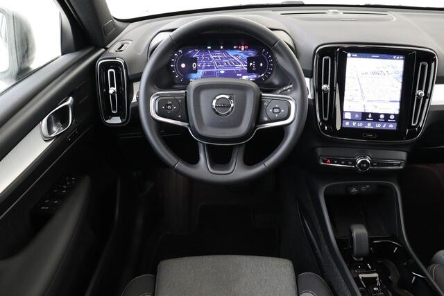 Volvo XC40 B4 (M-HYBRID) PLUS DARK -HARMAN/KARDON|CAMERA|ADAP.CRUISE|VERW.VOORRUIT|TREKHAAK|19"