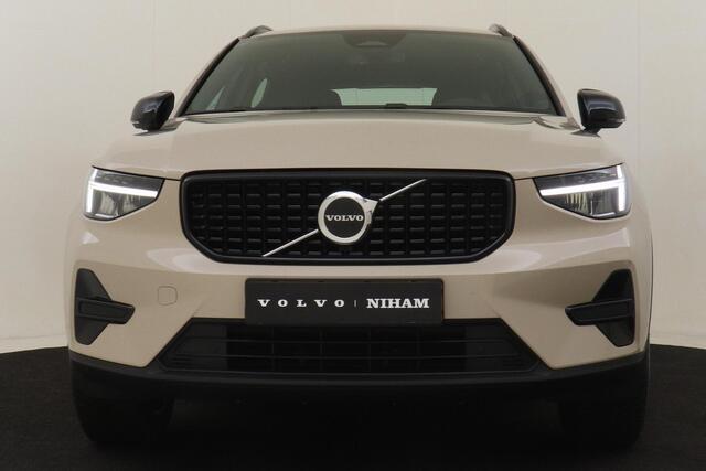 Volvo XC40 B4 (M-HYBRID) PLUS DARK -HARMAN/KARDON|CAMERA|ADAP.CRUISE|VERW.VOORRUIT|TREKHAAK|19"