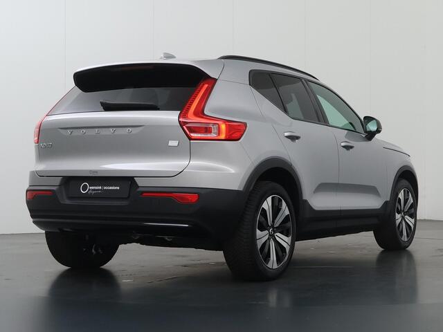 Volvo XC40 Recharge Core 70 kWh | Achteruitrijcamera | DAB | Apple Carplay/Android Auto | Navigatie | Cruise control |