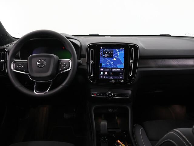 Volvo XC40 Recharge Core 70 kWh | Achteruitrijcamera | DAB | Apple Carplay/Android Auto | Navigatie | Cruise control |