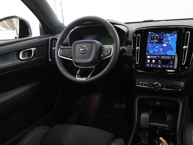 Volvo XC40 Recharge Core 70 kWh | Achteruitrijcamera | DAB | Apple Carplay/Android Auto | Navigatie | Cruise control |