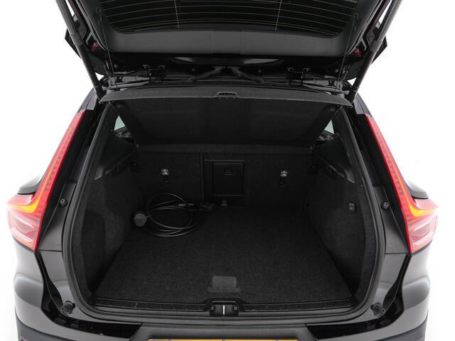 Volvo XC40 Recharge P8 AWD R-Design [3-Fase-11kW] {SoH-89%} (INCL-BTW) Aut. *PANO | LEATHER | ADAPTIVE-CRUISE | DIGI-COCKPIT | FULL-LED | CAMERA | NAVI-FULLMAP | ECC | PDC | KEYLESS | HEATED-SPORTSEATS | TOWBAR | 20''ALU*