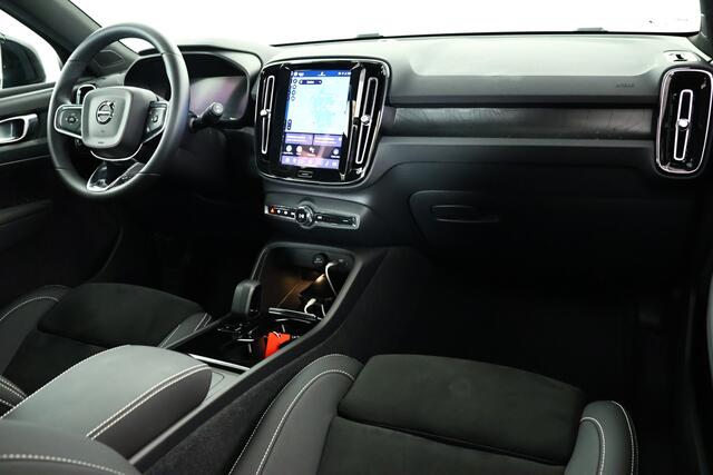 Volvo XC40 Recharge Plus 70 kWh Navi / Pilot Assist / ACC / Camera