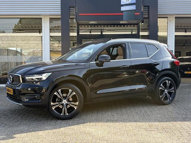Volvo XC40 1.5 T3 Inscription / Automaat / NL-Auto / Dealer-Onderhouden / Vol-Leder / Open/Panodak / Stoelverwarming / Cruise-Control / Elektr.-Wegklapbare Trekhaak / Climate-Control / Standkachel / Digitaal-Dashboard / Keyless / LED / DAB / Navi / Apple-Carplay & A