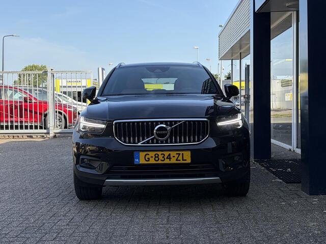 Volvo XC40 1.5 T3 Inscription / Automaat / NL-Auto / Dealer-Onderhouden / Vol-Leder / Open/Panodak / Stoelverwarming / Cruise-Control / Elektr.-Wegklapbare Trekhaak / Climate-Control / Standkachel / Digitaal-Dashboard / Keyless / LED / DAB / Navi / Apple-Carplay & A