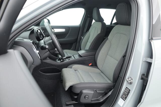 Volvo XC40 2.0 B3 Essential | Apple CarPlay & Android Auto | Cruise | PDC V+A | Stoel-Stuurverw. | Camera | 19"