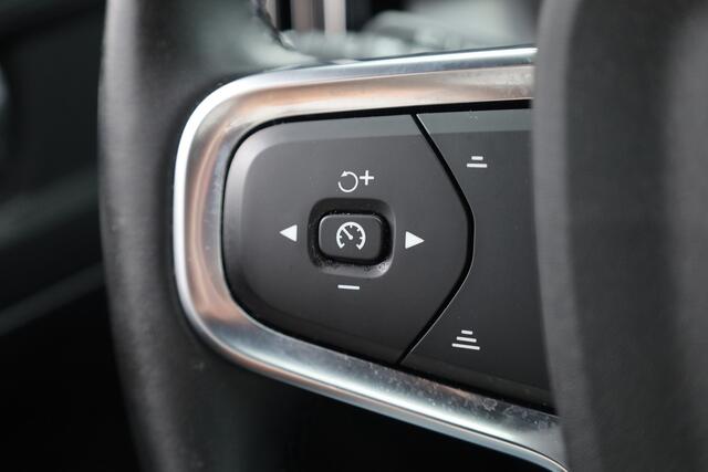 Volvo XC40 2.0 B3 Essential | Apple CarPlay & Android Auto | Cruise | PDC V+A | Stoel-Stuurverw. | Camera | 19"