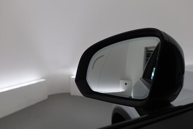 Volvo XC40 1.5 T5 Recharge R-Design | SOH 88.2% | Pano | Trekhaak | Memory | Leder | 360cam | Adapt. Cruise | Stoel-Stuurverw.