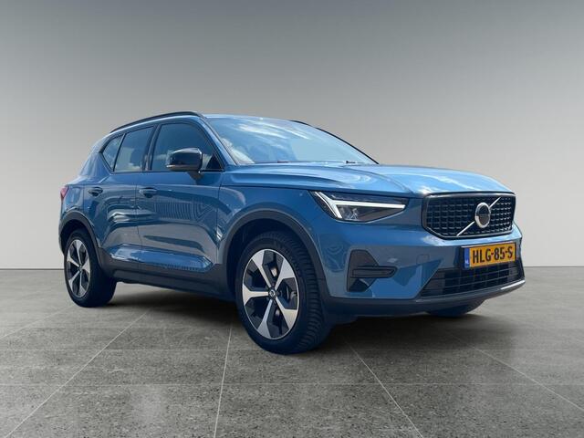 Volvo XC40 B4 Plus Dark | Harman Kardon | Elektrische stoelen met memory | Stoel & Stuurverwarming | Voorruitverwarming |