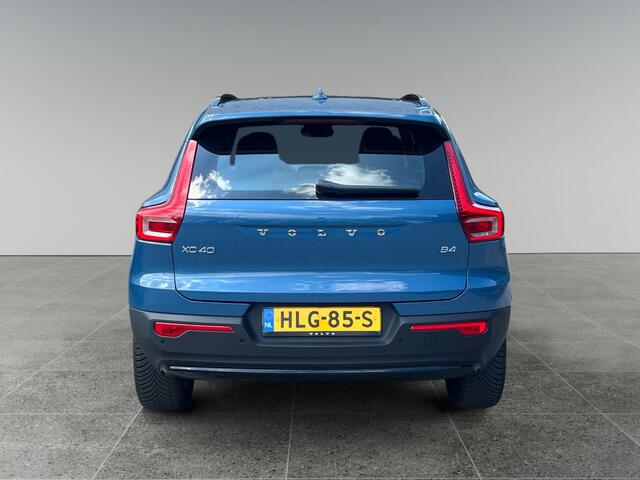 Volvo XC40 B4 Plus Dark | Harman Kardon | Elektrische stoelen met memory | Stoel & Stuurverwarming | Voorruitverwarming |