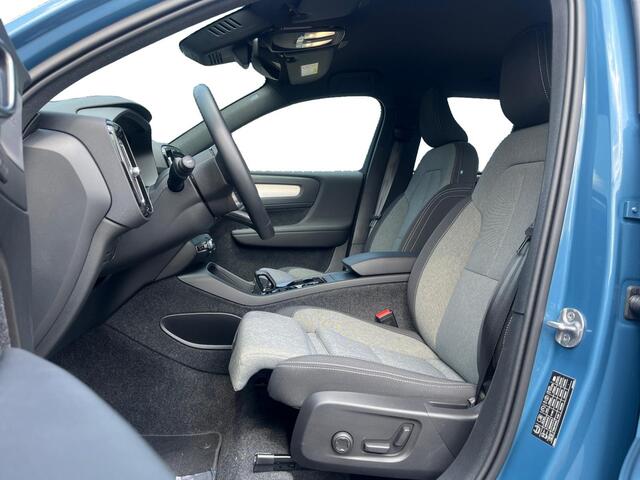 Volvo XC40 B4 Plus Dark | Harman Kardon | Elektrische stoelen met memory | Stoel & Stuurverwarming | Voorruitverwarming |