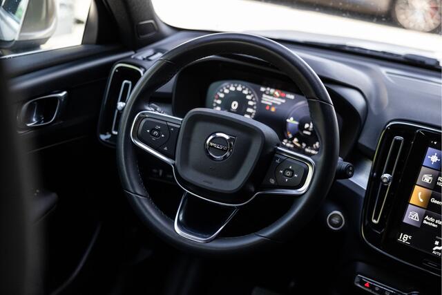 Volvo XC40 1.5 T4 Plug-in hybrid Core Bright | Camera | Carplay | LED
