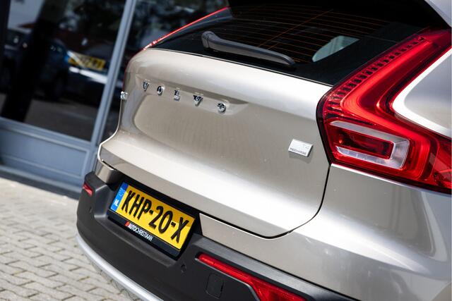 Volvo XC40 1.5 T4 Plug-in hybrid Core Bright | Camera | Carplay | LED
