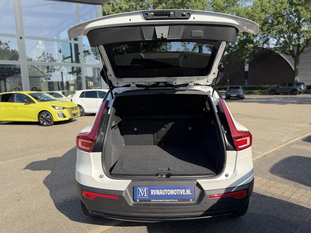 Volvo XC40 Recharge Core 70 kWh VAN: 32.900,- VOOR: 30.877,- UW WKVOORDEEL: 2.023,- | SOH 94% | VOLVO DEALER ONDERHOUDEN| ACHTERUITRIJCAMERA|