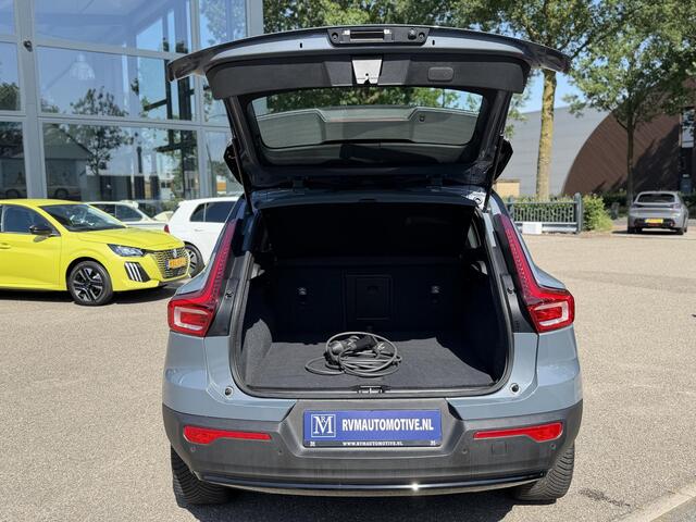 Volvo XC40 Recharge Core 70 kWh VAN: 32.900,- VOOR: 30.877,- UW WKVOORDEEL: 2.023,- | SOH 96% | VOLVO DEALER ONDERHOUDEN| ACHTERUITRIJCAMERA| WARMTEPOMP| STOEL + STUURVERWARMING