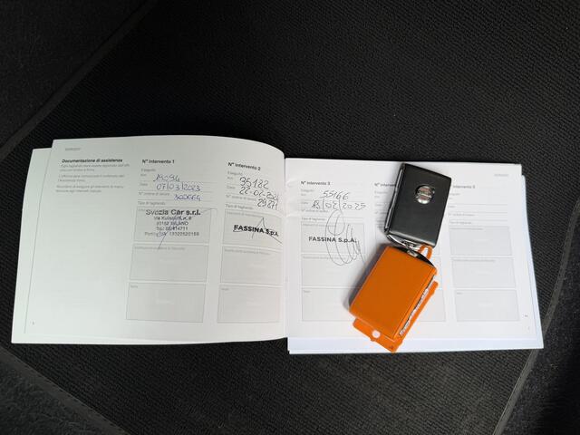 Volvo XC40 1.5 T5 Recharge Inscription Leer Achteruitrijcamera Carplay