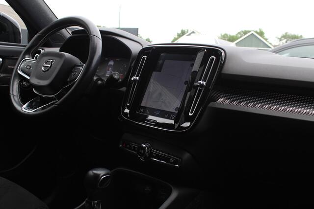Volvo XC40 1.5 T3 R-Design | Panoramadak | Dealer onderhouden | Harman Kardon | Navigatie | Stoelverwarming