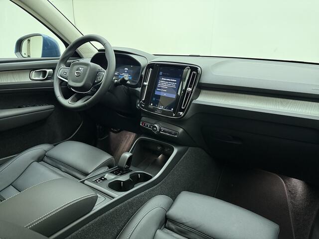Volvo XC40 B3 177pk Automaat Core / Leder / Stoel + Stuurw. Verwarming / Noodreservewiel / Keyless / Elektr. Achterklep / 18'' + All Season Banden / Draadl. Telefoonlader / PDC + Camera /