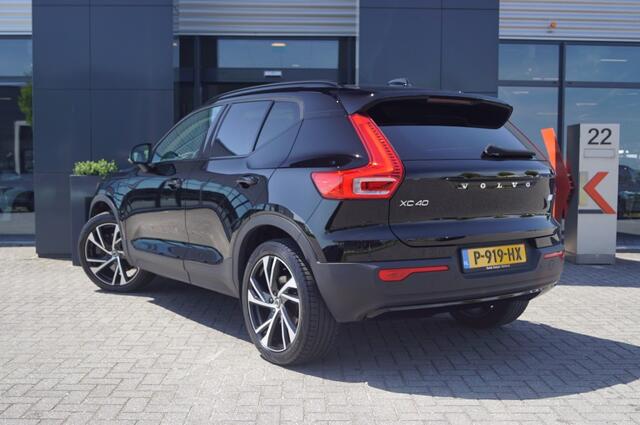 Volvo XC40 1.5 T5 Recharge R-Design / Panodak / Leer /Trekhaak wegklb./ Navi / Camera / 20 Inch LM/App-connect