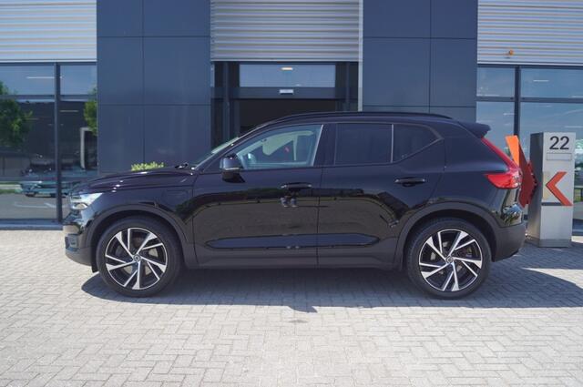 Volvo XC40 1.5 T5 Recharge R-Design / Panodak / Leer /Trekhaak wegklb./ Navi / Camera / 20 Inch LM/App-connect