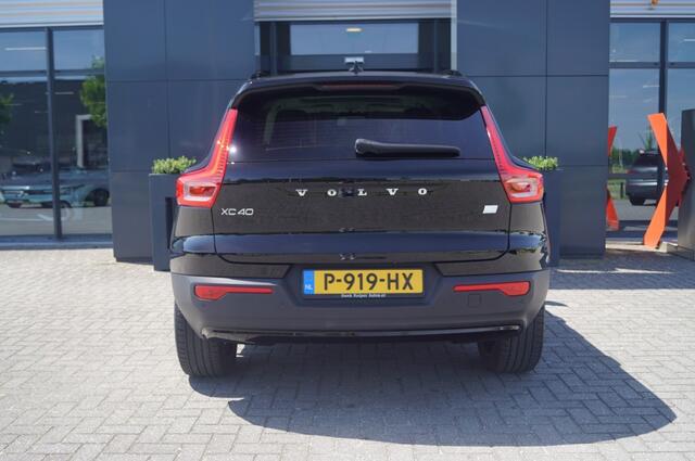 Volvo XC40 1.5 T5 Recharge R-Design / Panodak / Leer /Trekhaak wegklb./ Navi / Camera / 20 Inch LM/App-connect